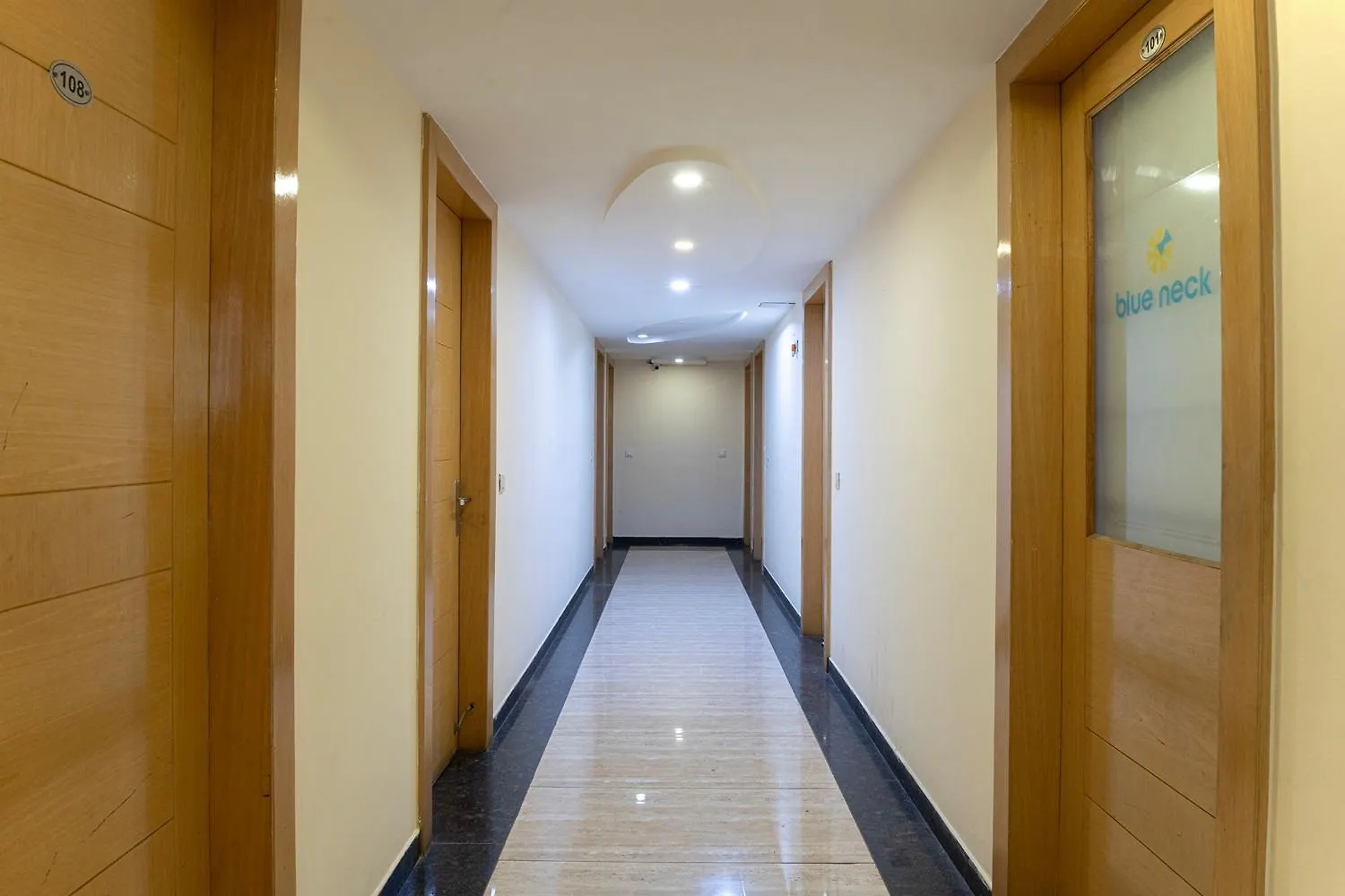 Blueneck Sec 47 Near Medanta -The Medicity' Gurugram 구르가온